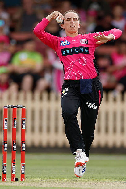Amelia Kerr Completes 1000 WBBL Runs; Sydney Sixers Fall Short of Final Spot