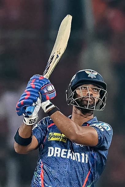 Ilt20: Pooran, Waseem propel MI Emirates into playoffs after Giants’ rout