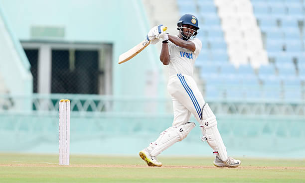 Team India player suffers fracture, takes long break from cricket